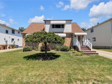 38 Wells Avenue, Buffalo, NY 14227