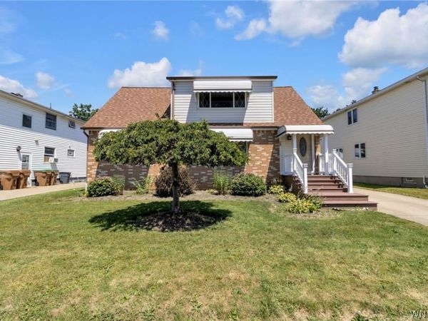 38 Wells Avenue , Buffalo, NY 14227