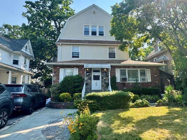 100 Earle Avenue, Unit 3, Lynbrook, NY 11563