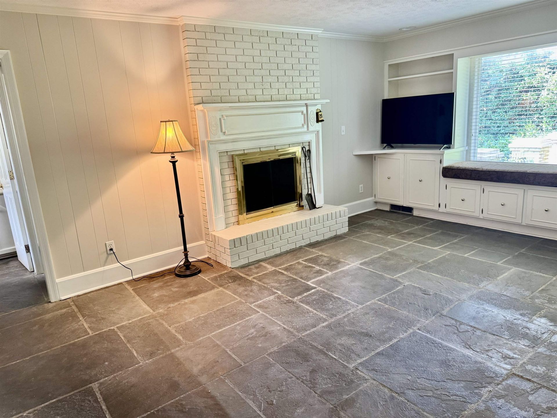 9100 Kings Rd.  Photo 4