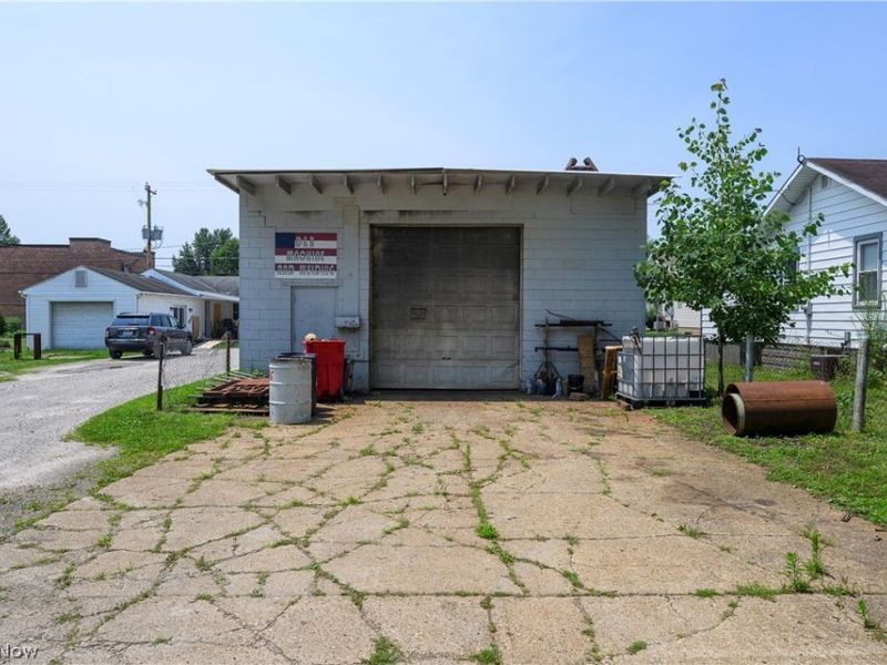 1128 N Main Street, Uhrichsville, OH 44683 Photo 1