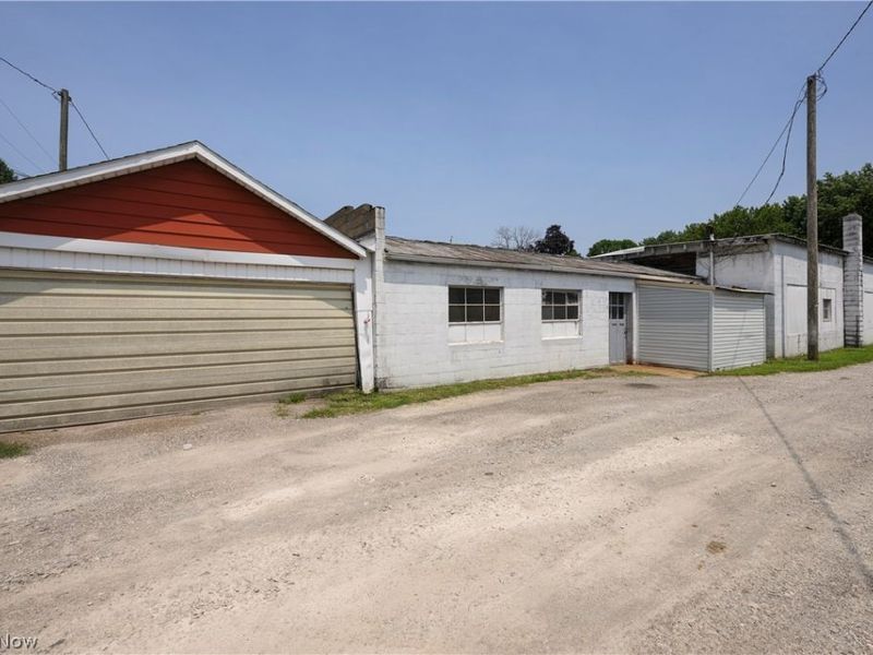 1128 N Main Street, Uhrichsville, OH 44683 Photo 4