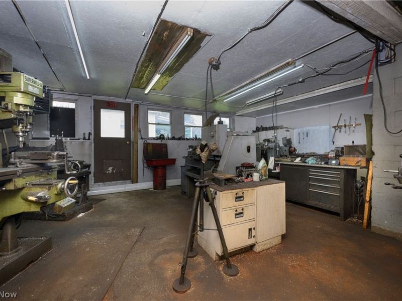 1128 N Main Street, Uhrichsville, OH 44683 Photo 7