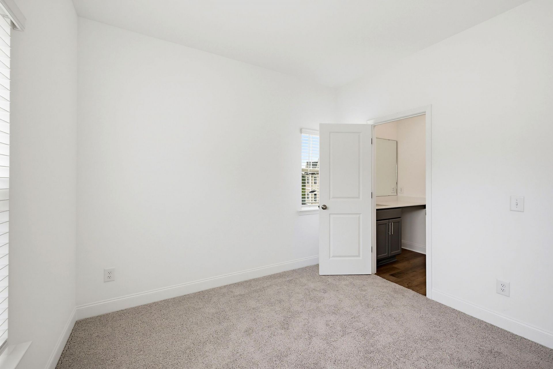 200 Cache Court Photo 9