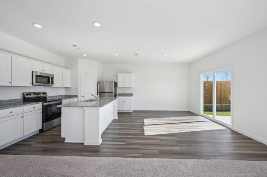5303 Cottage Landing Drive Photo 4