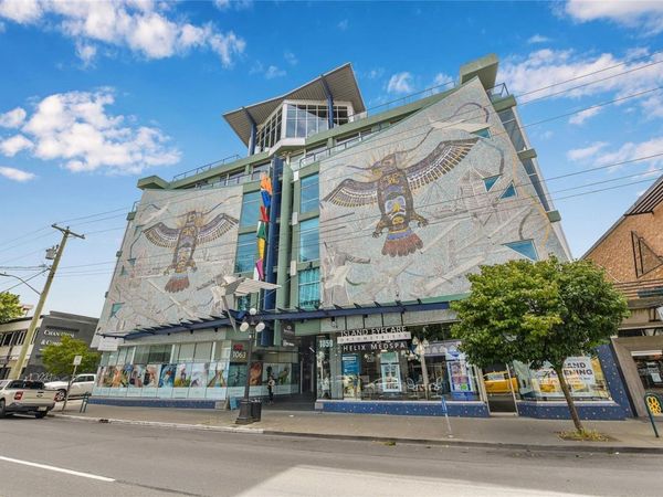 1061 Fort St , Unit #201, Victoria, BC V8V 5A1