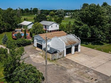4015 Mapleton Road, North Tonawanda, NY 14120