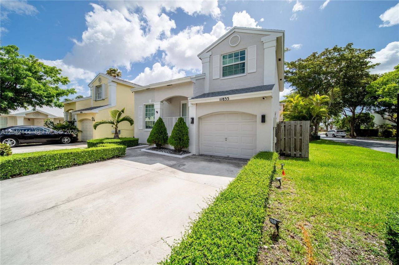 11855 SW 102nd St , Miami, FL 33186 Photo