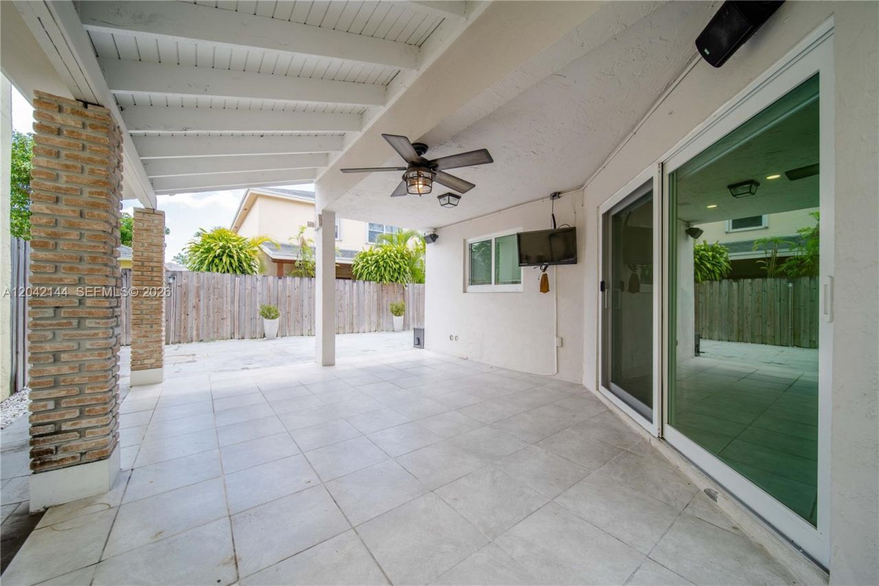11855 SW 102nd St , Miami, FL 33186 Photo