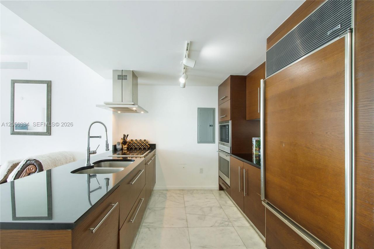 495 Brickell Ave , Unit 3803, Miami, FL 33131 Photo