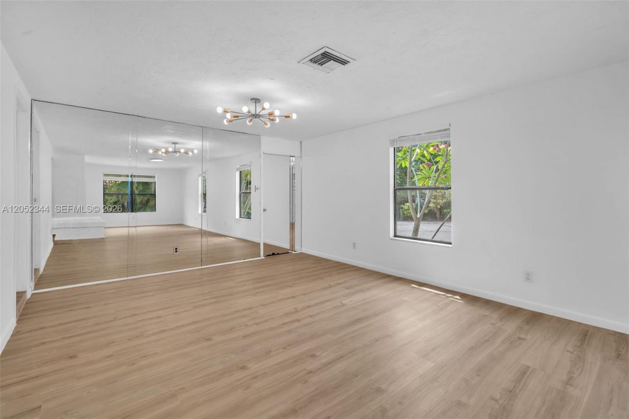 5096 SW 28th Ter , Fort Lauderdale, FL 33312 Photo