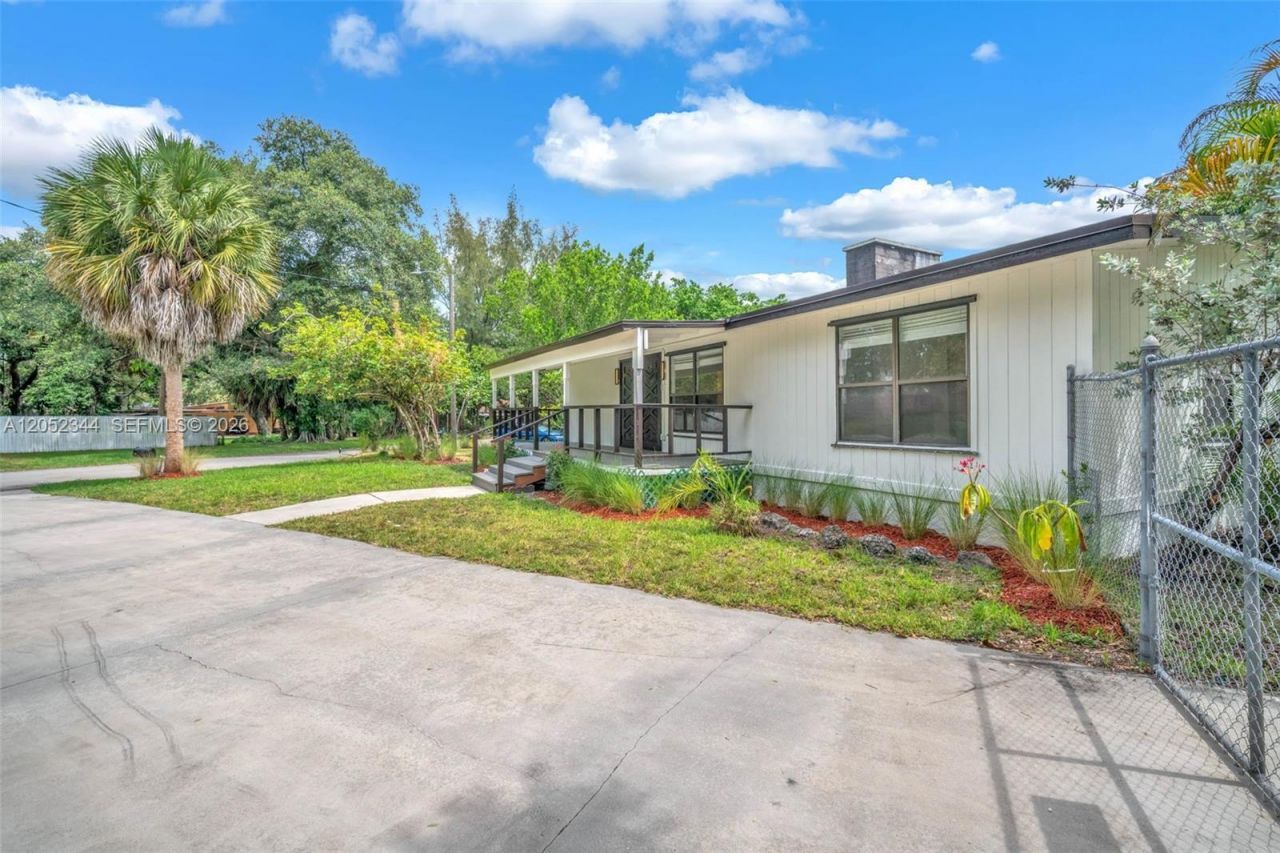 5096 SW 28th Ter , Fort Lauderdale, FL 33312 Photo