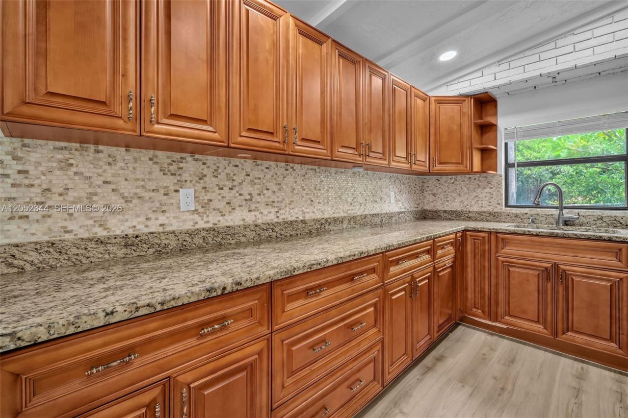 5096 SW 28th Ter , Fort Lauderdale, FL 33312 Photo