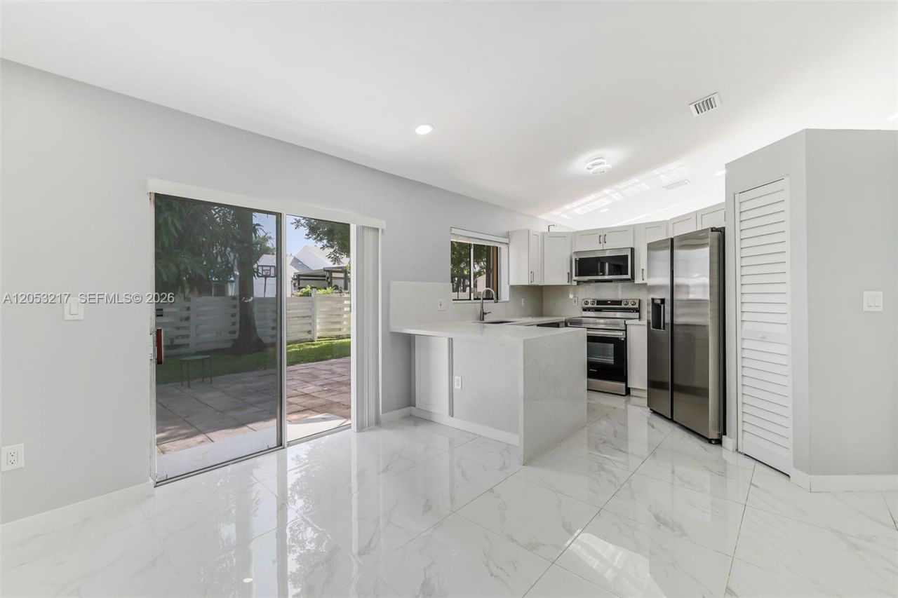 13765 SW 145th St , Miami, FL 33186 Photo