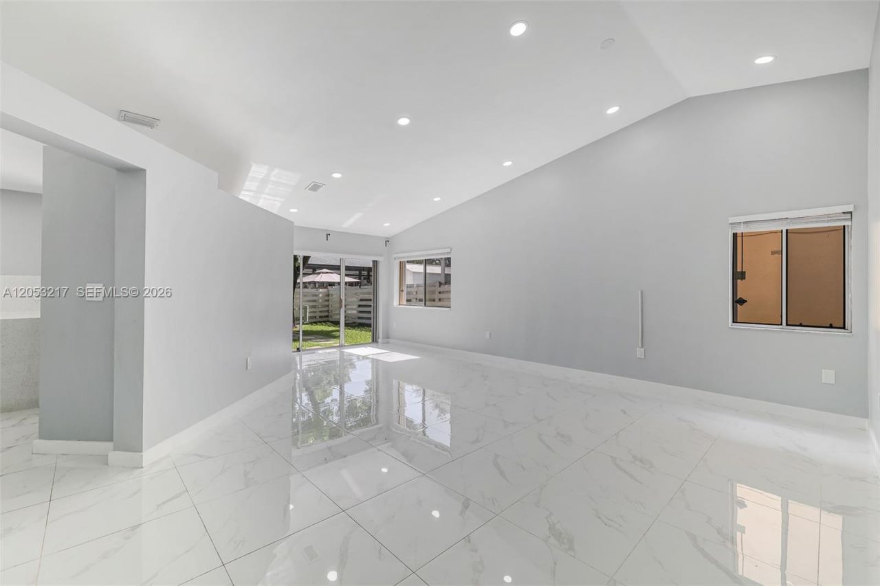 13765 SW 145th St , Miami, FL 33186 Photo