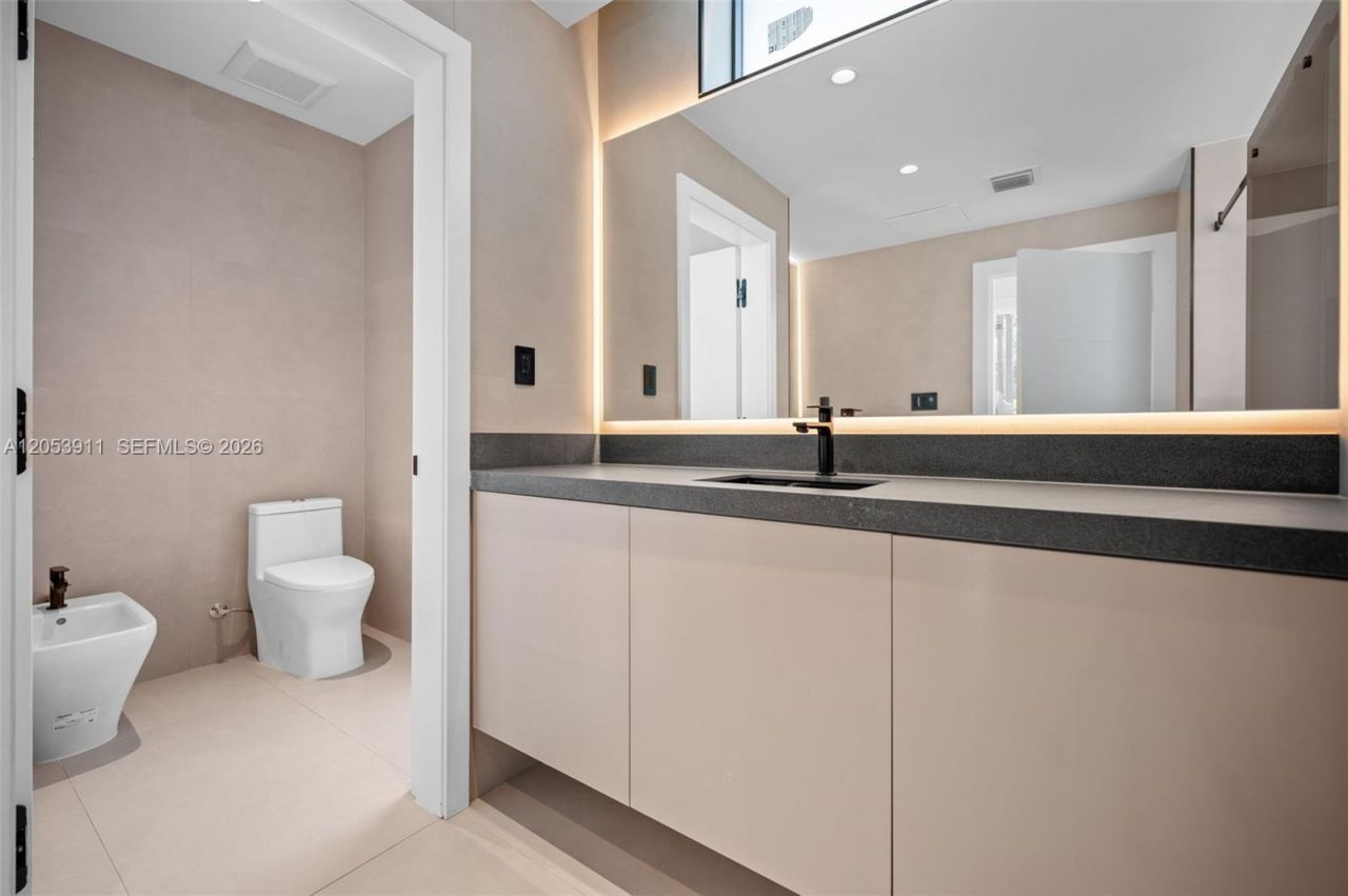 3310 Elizabeth St , Miami, FL 33133 Photo