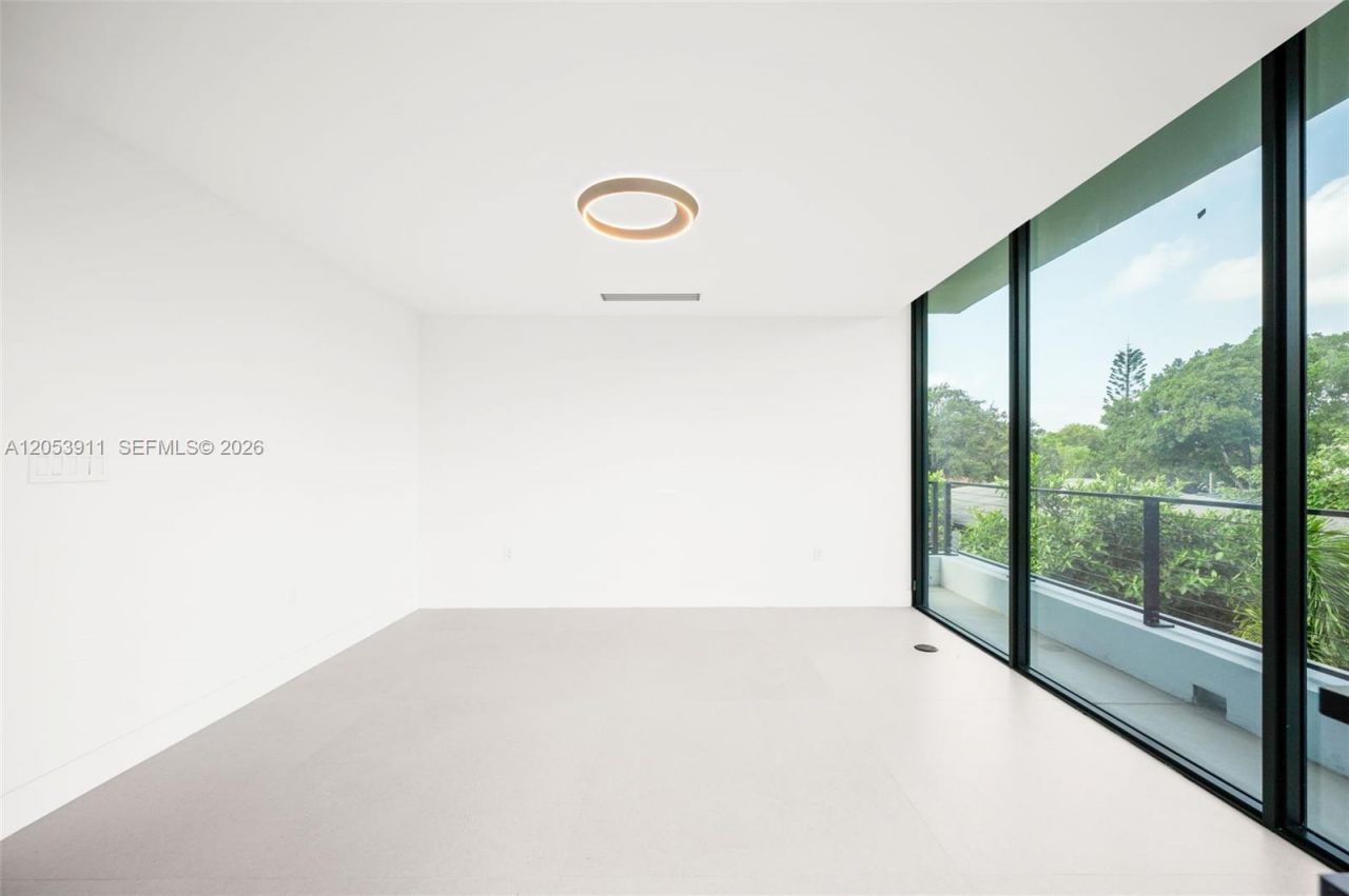 3310 Elizabeth St , Miami, FL 33133 Photo