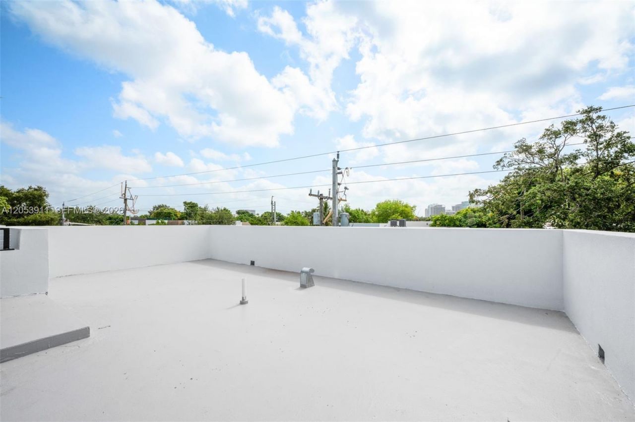 3310 Elizabeth St , Miami, FL 33133 Photo
