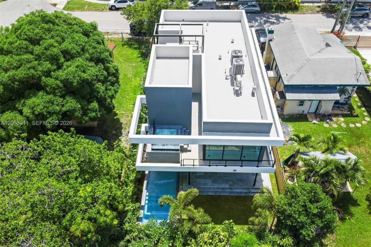 3310 Elizabeth St , Miami, FL 33133 Photo