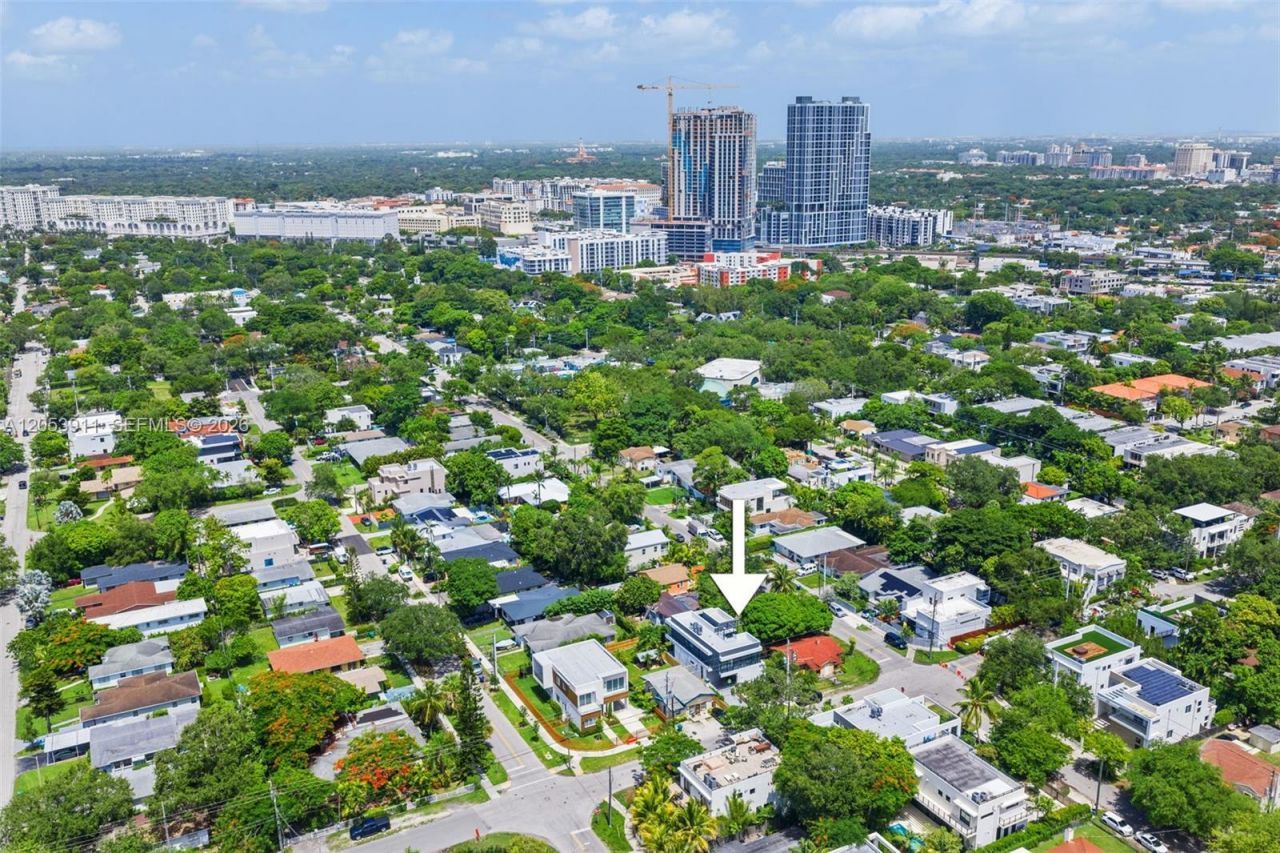3310 Elizabeth St , Miami, FL 33133 Photo