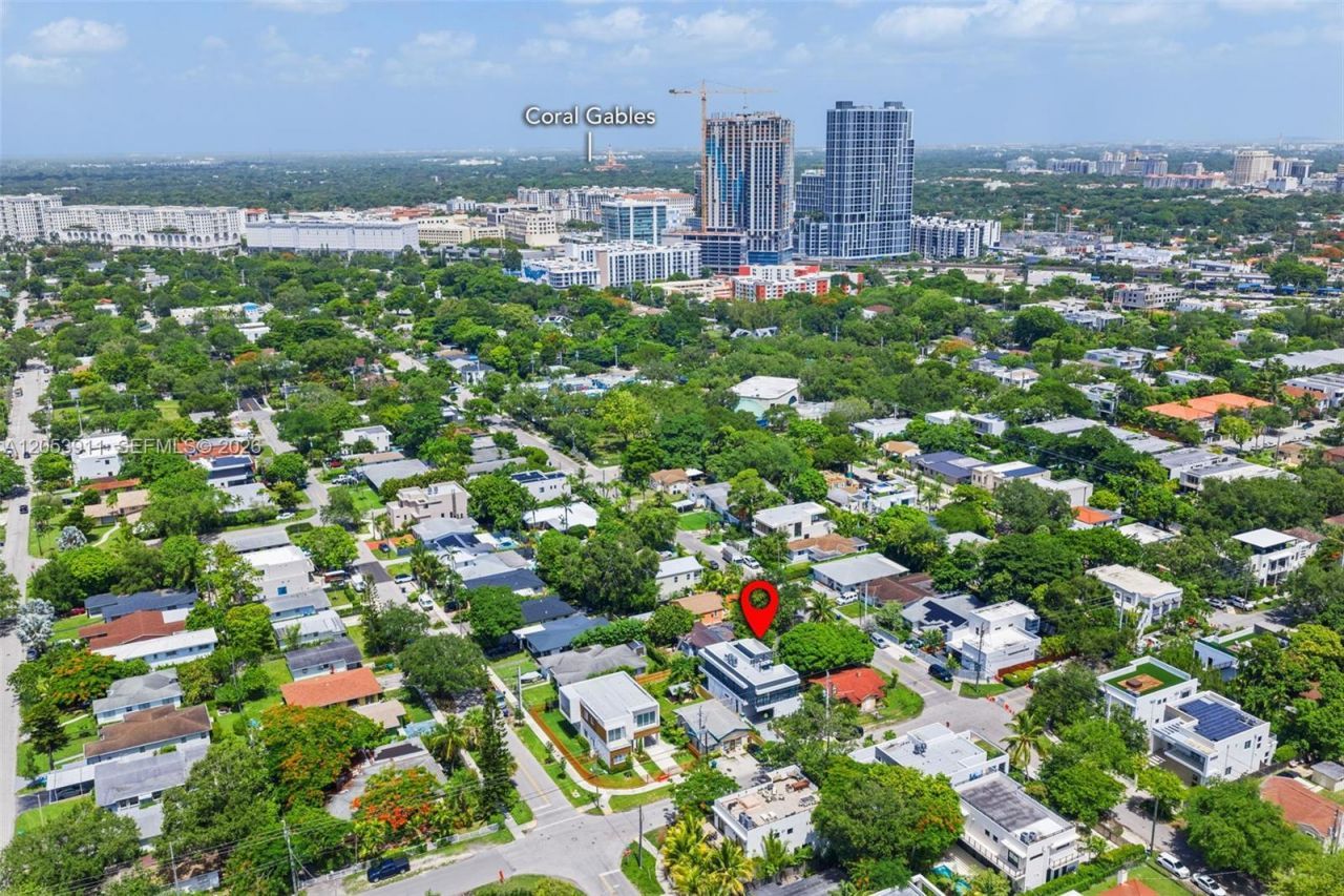 3310 Elizabeth St , Miami, FL 33133 Photo