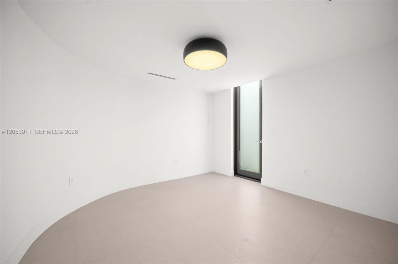 3310 Elizabeth St , Miami, FL 33133 Photo