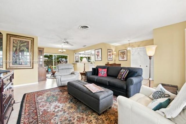 5580 SW 7th St, Plantation, FL 33317 Photo
