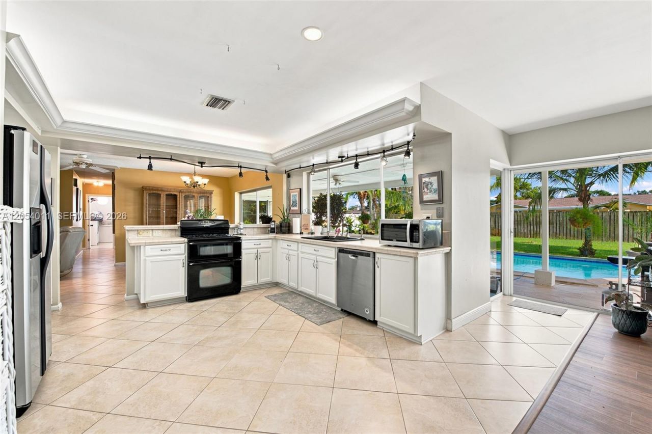 5580 SW 7th St, Plantation, FL 33317 Photo