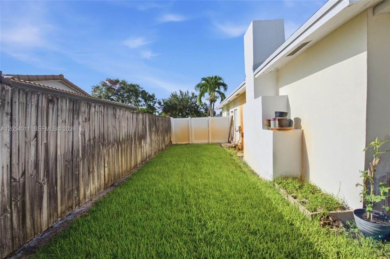5580 SW 7th St, Plantation, FL 33317 Photo