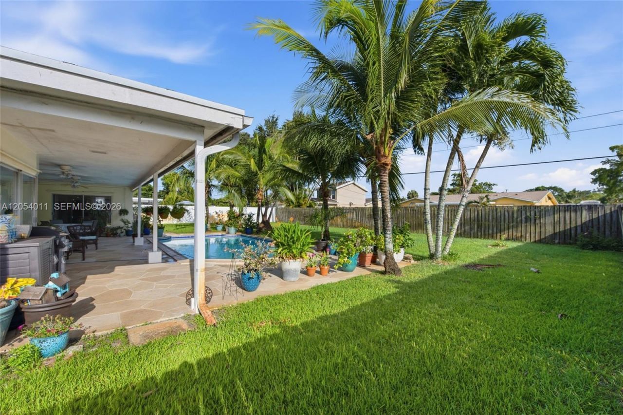 5580 SW 7th St, Plantation, FL 33317 Photo
