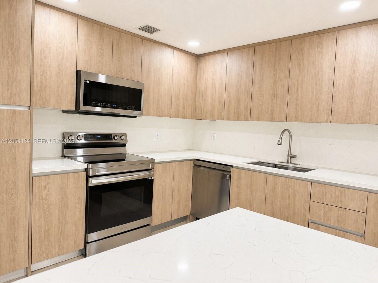 11432 NW 50th Ter , Doral, FL 33178 Photo