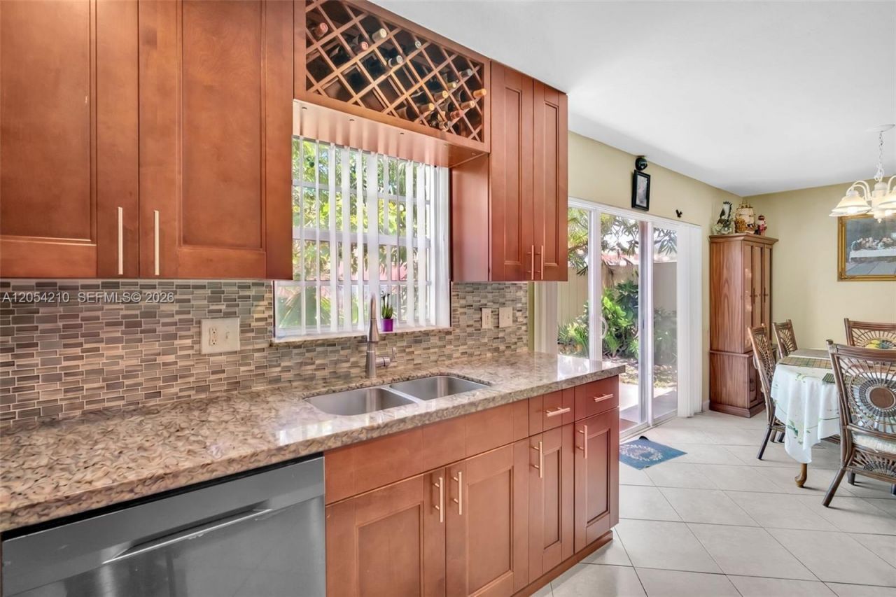 2282 SW 87th Ter , Miramar, FL 33025 Photo