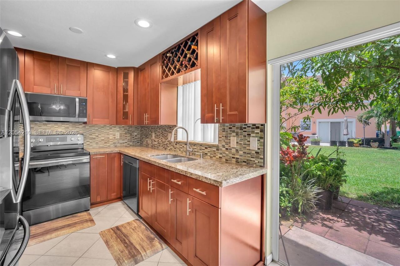 2282 SW 87th Ter , Miramar, FL 33025 Photo