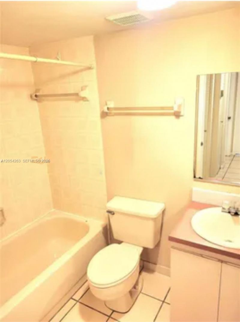 5765 W 25th Ct , Unit 211, Hialeah, FL 33016 Photo