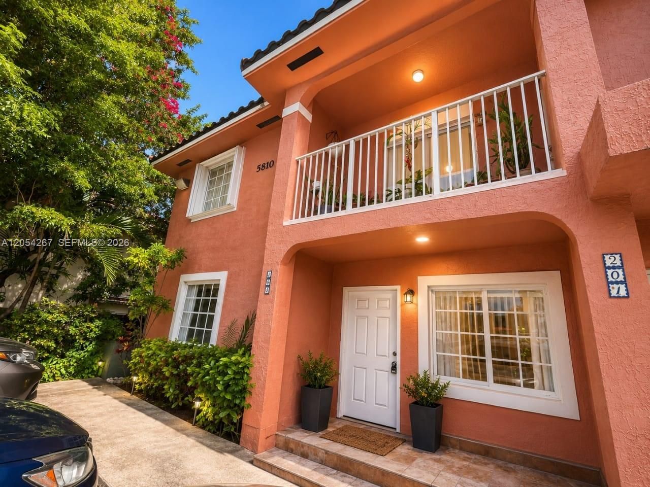5810 W 18th Ln, Unit 101, Hialeah, FL 33012 Photo
