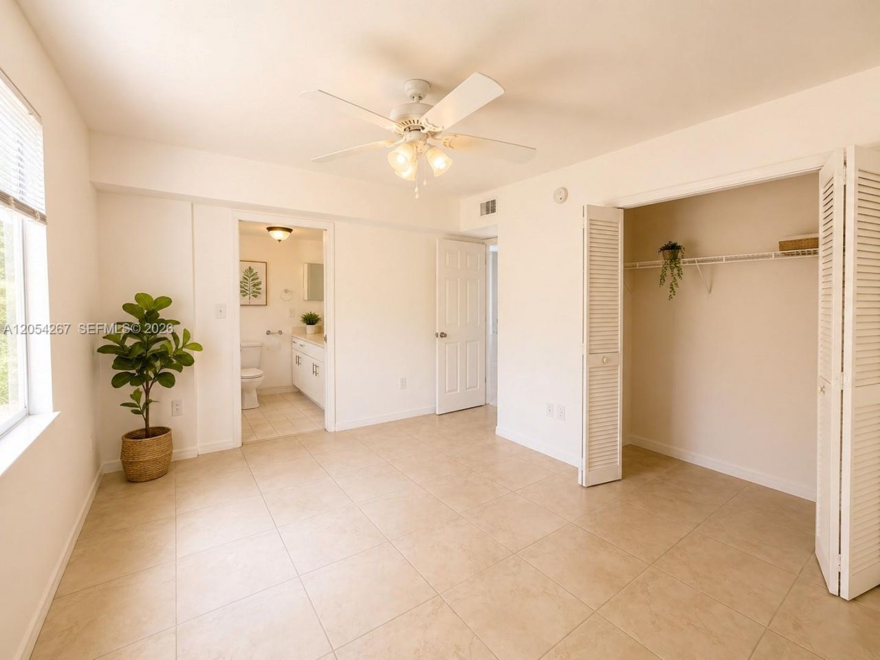5810 W 18th Ln, Unit 101, Hialeah, FL 33012 Photo