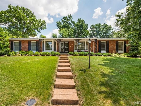 570 Flanders Drive , Warson Woods, MO 63122