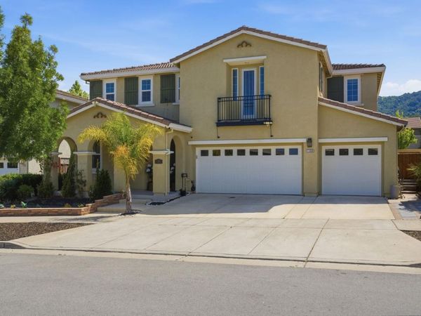 1160 Marsanne Ln, Gilroy, CA 95020