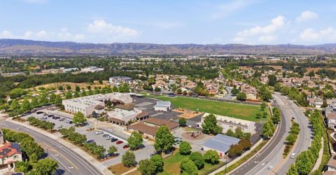 1160 Marsanne Ln, Gilroy, CA 95020 Photo