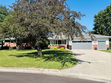 4108 Allen Court, Bay City, MI 48706