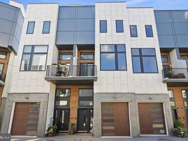 2542 GRADUATE SQUARE, PHILADELPHIA, PA 19146