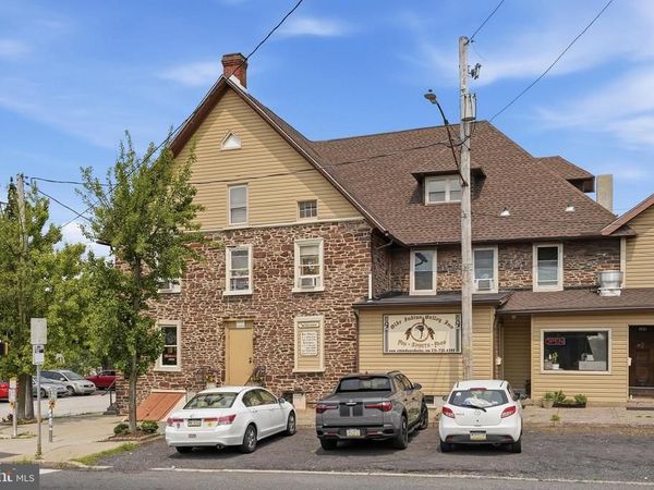 101 E BROAD STREET, SOUDERTON, PA 18964