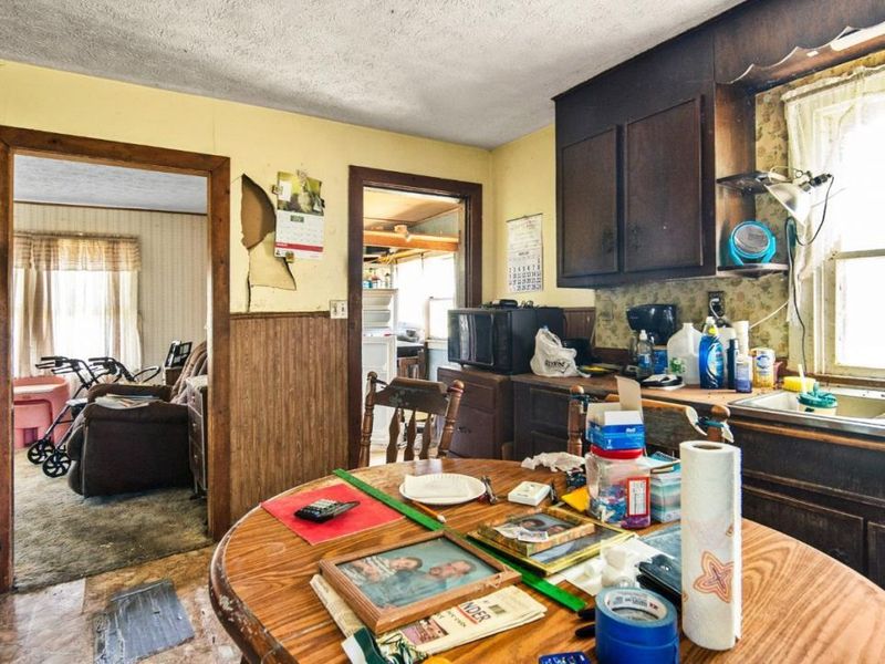 689 Logans Lane, Tiffin Twp, OH 45693 Photo 13