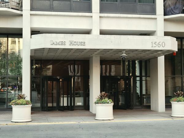 1560 N Sandburg Terrace , Unit 2901J, Chicago, IL 60610