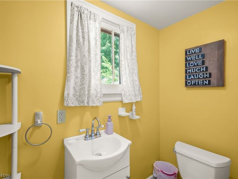 453 Marview Avenue , Akron, OH 44310 Photo 10