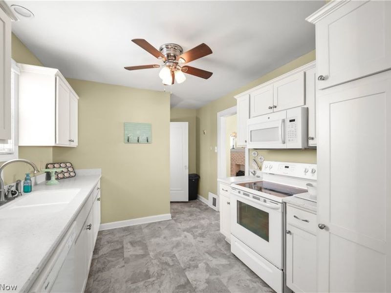 453 Marview Avenue , Akron, OH 44310 Photo 7