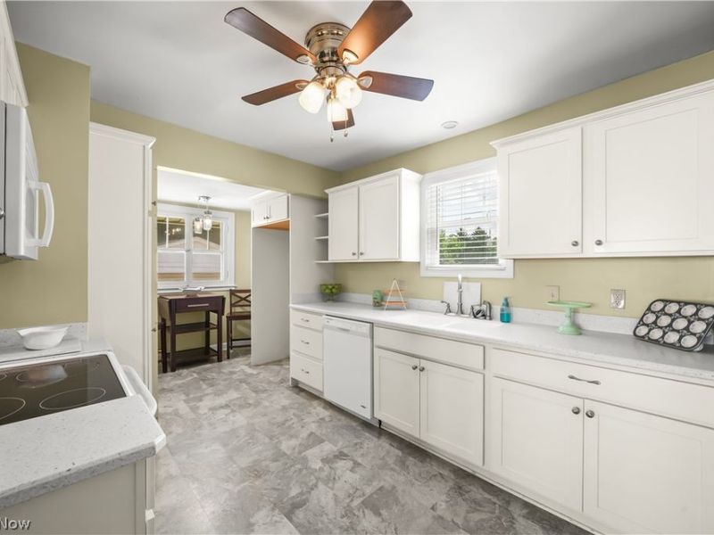 453 Marview Avenue , Akron, OH 44310 Photo 8