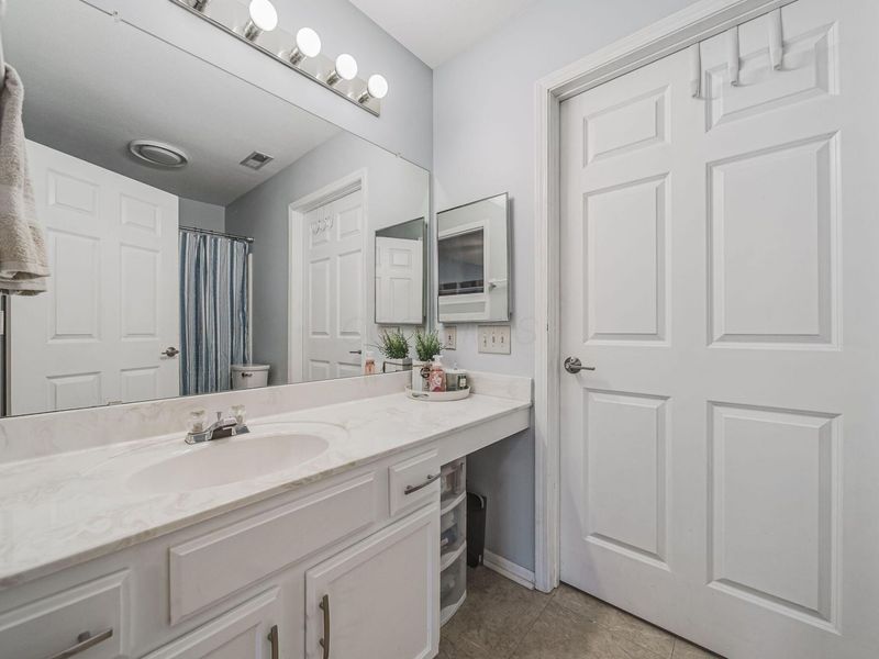 4075 Chennin Drive, Unit 9, Columbus, OH 43230 Photo 32