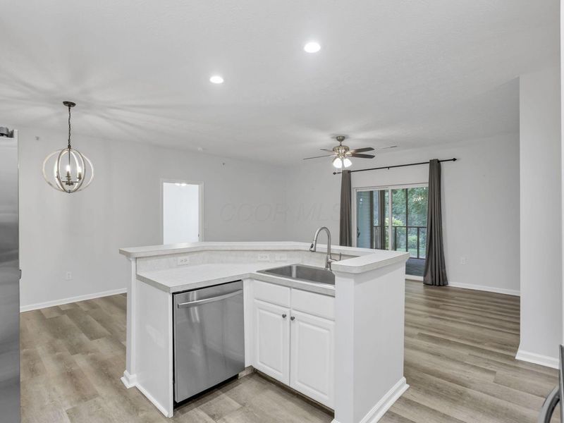 3115 Heron Pointe , Unit 102, Columbus, OH 43231 Photo 7