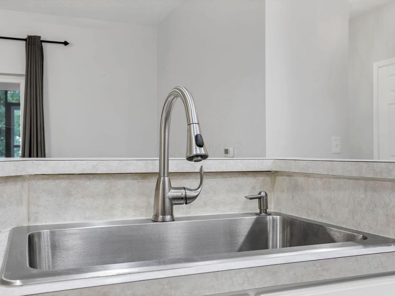 3115 Heron Pointe , Unit 102, Columbus, OH 43231 Photo 8